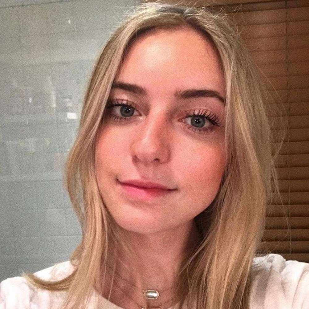 Meet your Posher, Laura